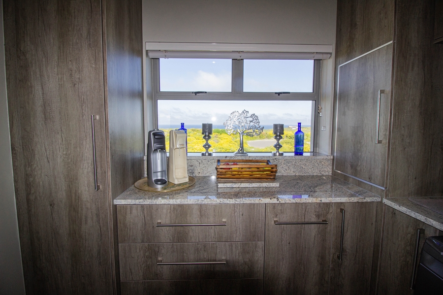 6 Bedroom Property for Sale in Kleinbaai Western Cape